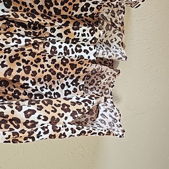 K. JORDAN Cheetah Print Button Down Shirt - Picture 4 of 5